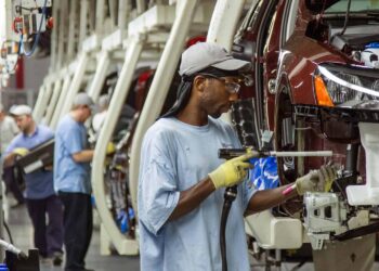 Ford reports 5,000 vacancies with six-figure salaries—skilled labor shortage a concern