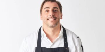 Jordi Roca's ultimate trick for making roast chicken crispy on the outside and juicy on the inside