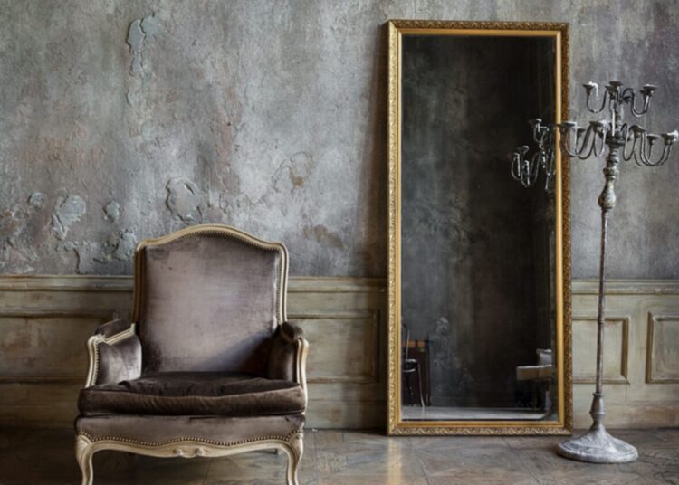 Confirmed—old mirrors can hold the souls of the dead and bring bad luck if not disposed of properly