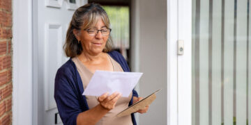 It's official—Social Security confirms the spousal benefit that allows you to collect up to 50% of your partner's payment even if you have never worked 6 It's official—Social Security confirms the spousal benefit that allows you to collect up to 50% of your partner's payment even if you have never worked