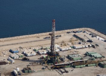 Goodbye to lack of space on land—the oil industry in Saudi Arabia is considering creating an artificial island to store crude oil in response to overwhelming demand