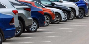 Goodbye to legally mandated fuel-efficient cars in the United States—Donald J. Trump's administration plans to cut fuel economy standards with its latest automotive reform 12 Goodbye to legally mandated fuel-efficient cars in the United States—Donald J. Trump's administration plans to cut fuel economy standards with its latest automotive reform