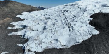 The growing risk is now official—avalanches are affecting glaciers across the planet, threatening freshwater reserves 24 The growing risk is now official—avalanches are affecting glaciers across the planet, threatening freshwater reserves