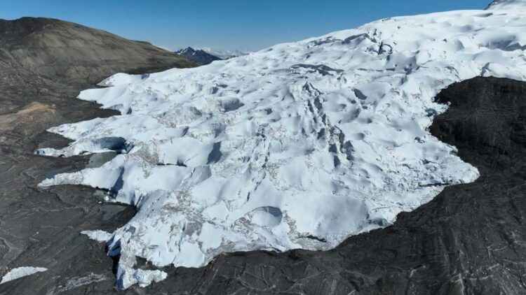 The growing risk is now official—avalanches are affecting glaciers across the planet, threatening freshwater reserves 1 The growing risk is now official—avalanches are affecting glaciers across the planet, threatening freshwater reserves
