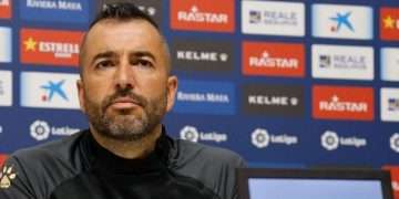 diego martinez espanyol elche cf previa laliga santander 2022 23