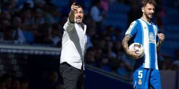 diego martinez espanyol valencia cf laliga santander 2022 23