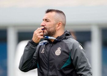 diego martinez espanyol valencia cf rueda prensa previa laliga santander 2022 23