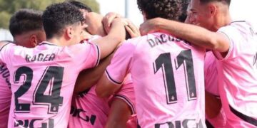 espanyol b cf badalona futur ce dani jarque segunda rfef 2022 23 victoria