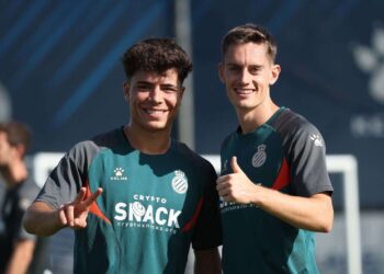 espanyol entrenamiento puerta abierta