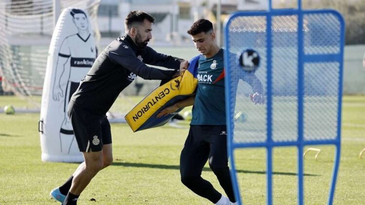 ruben sanchez entrena compañeros