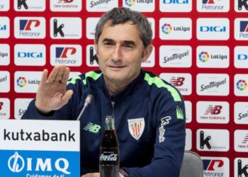 athletic club convocatoria espanyol iñigo martinez