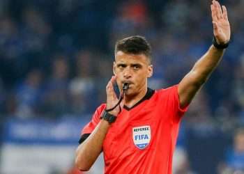 gil manzano arbitro espanyol ca osasuna laliga santander 2022 23