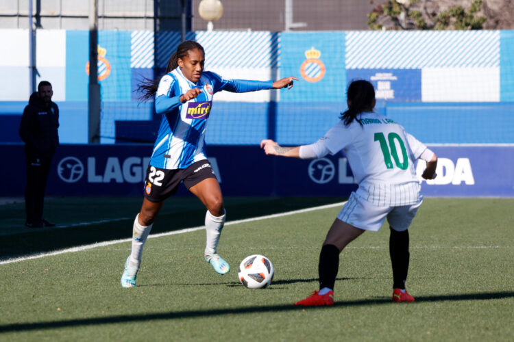 Daniela Caracas María Lara Espanyol Femenino