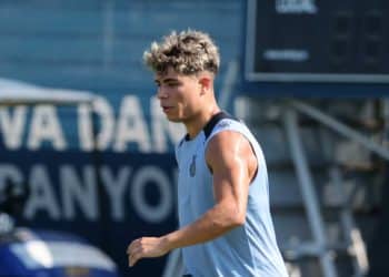 nico melamed espanyol renovacion