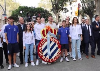 espanyol diada catalunya ofrenda floral 2023