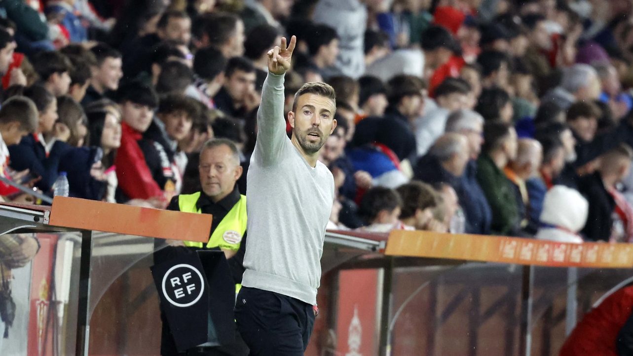 luis garcia sporting espanyol laliga hypermotion 2023 24