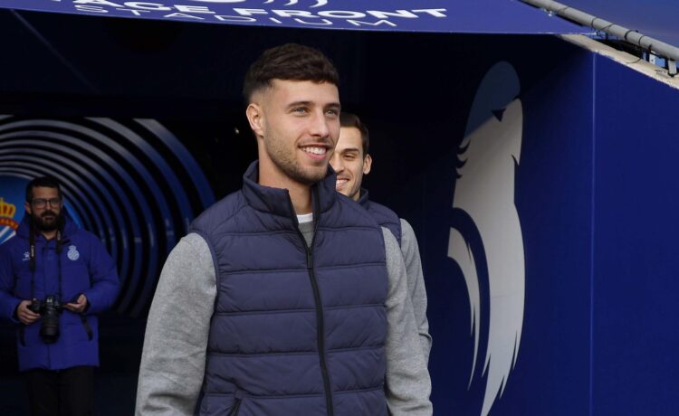 javi puado espanyol ropa desplazamientos