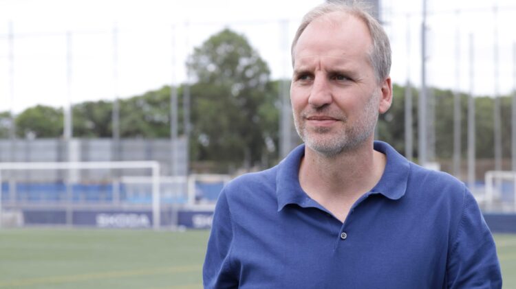 mikel azparren espanyol salida