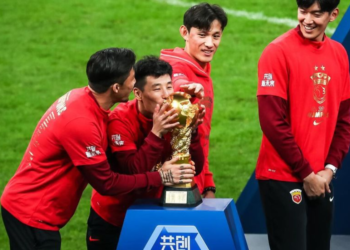 wu lei espanyol mujer shangai port