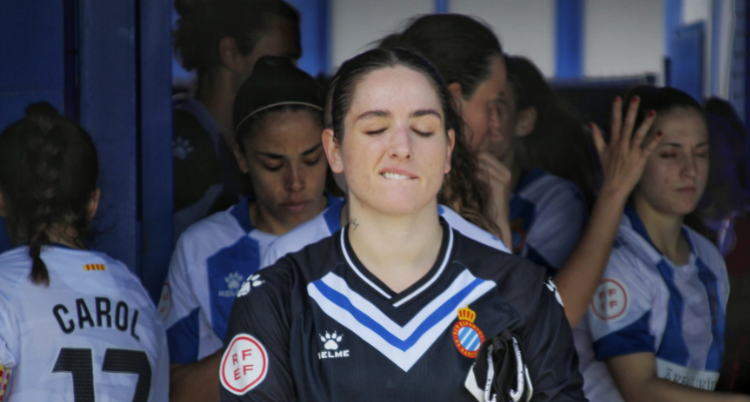 Romane Salvador antes de iniciar el encuentro ante el AEM Fem | @mongay_photography