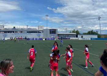 Celebración de Carol Marin en el primer gol del Espanyol ante el AEM en la 1ª ronda del playoff | Fotografía: Érika Peñafiel